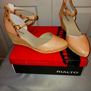 Rialto shoes Wedges 7.5 Peach